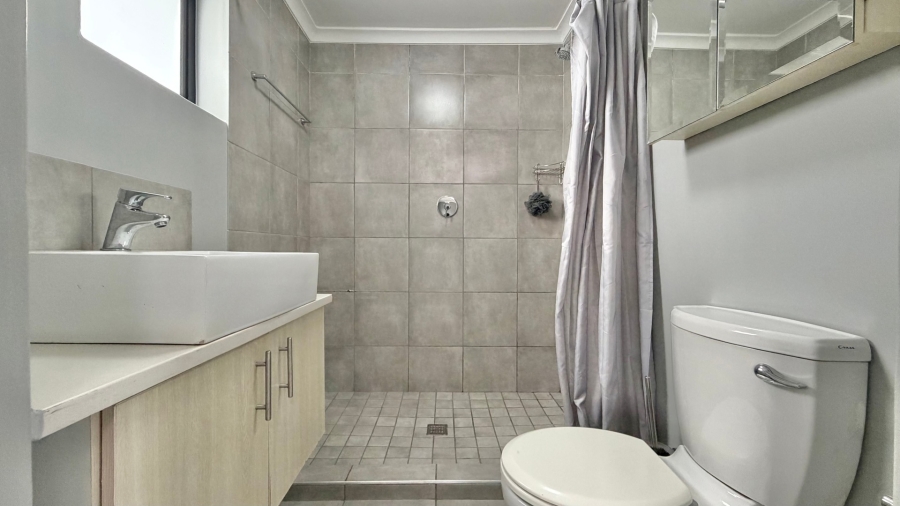 5 Bedroom Property for Sale in Strand Central Western Cape